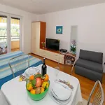 Irena 33048 Pula