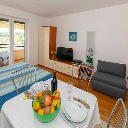 In - Istrien 36014 Pula